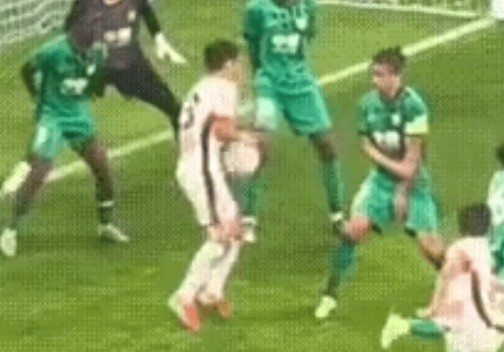 博主：国安将就廖力生手球、韦世豪飞铲仅黄牌等行为上诉